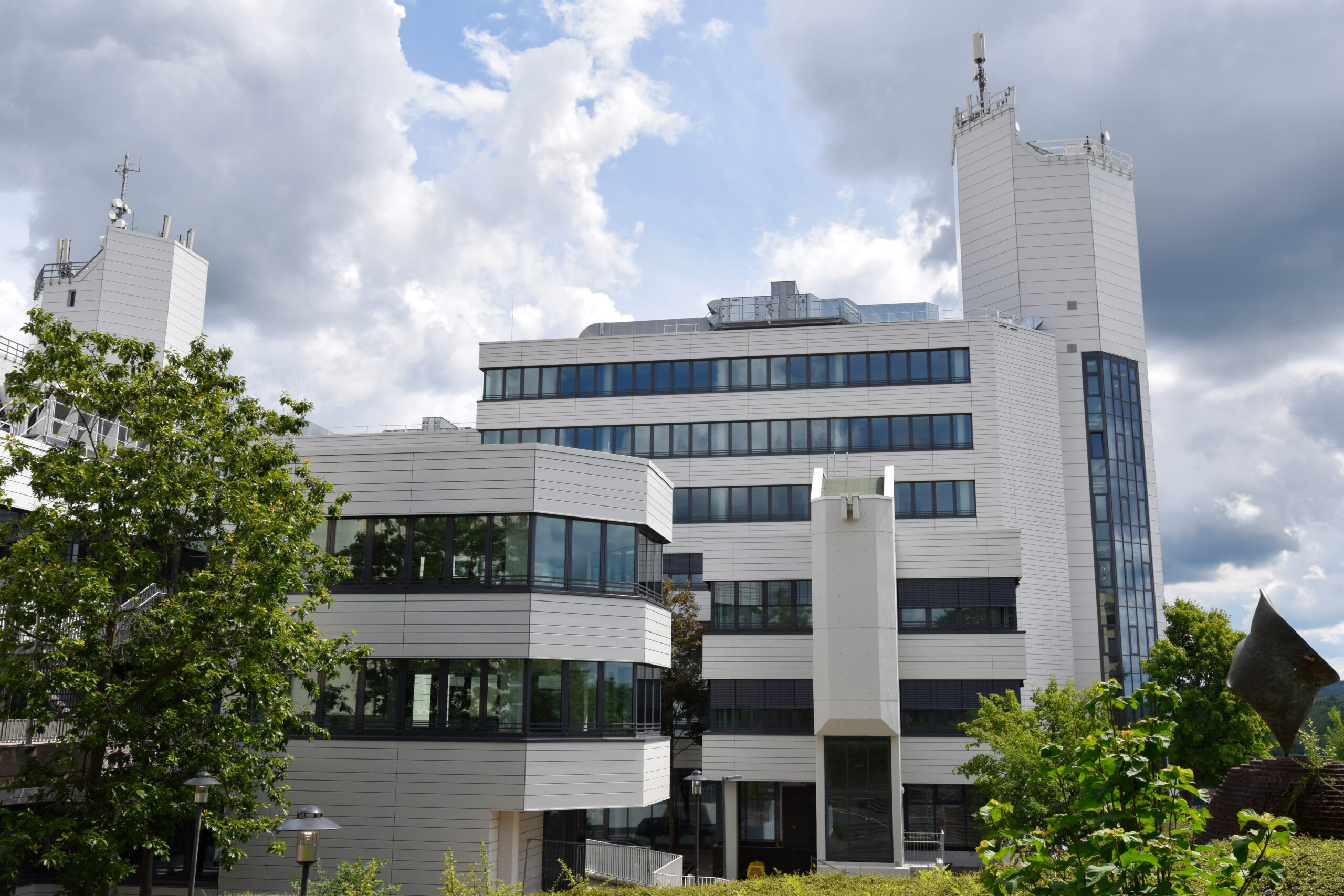 The University of Siegen – STAR Sensing and Sensibility